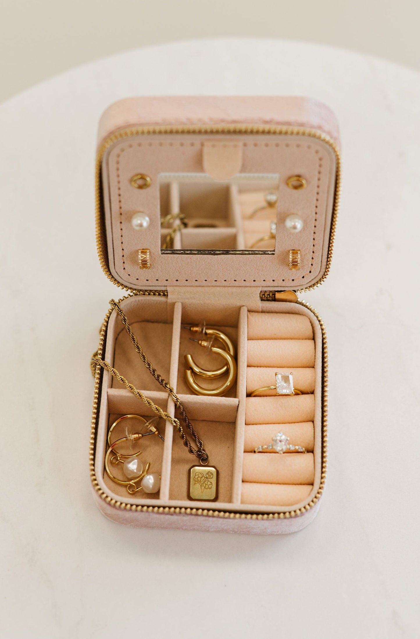 Eloise Velvet Jewelry Case