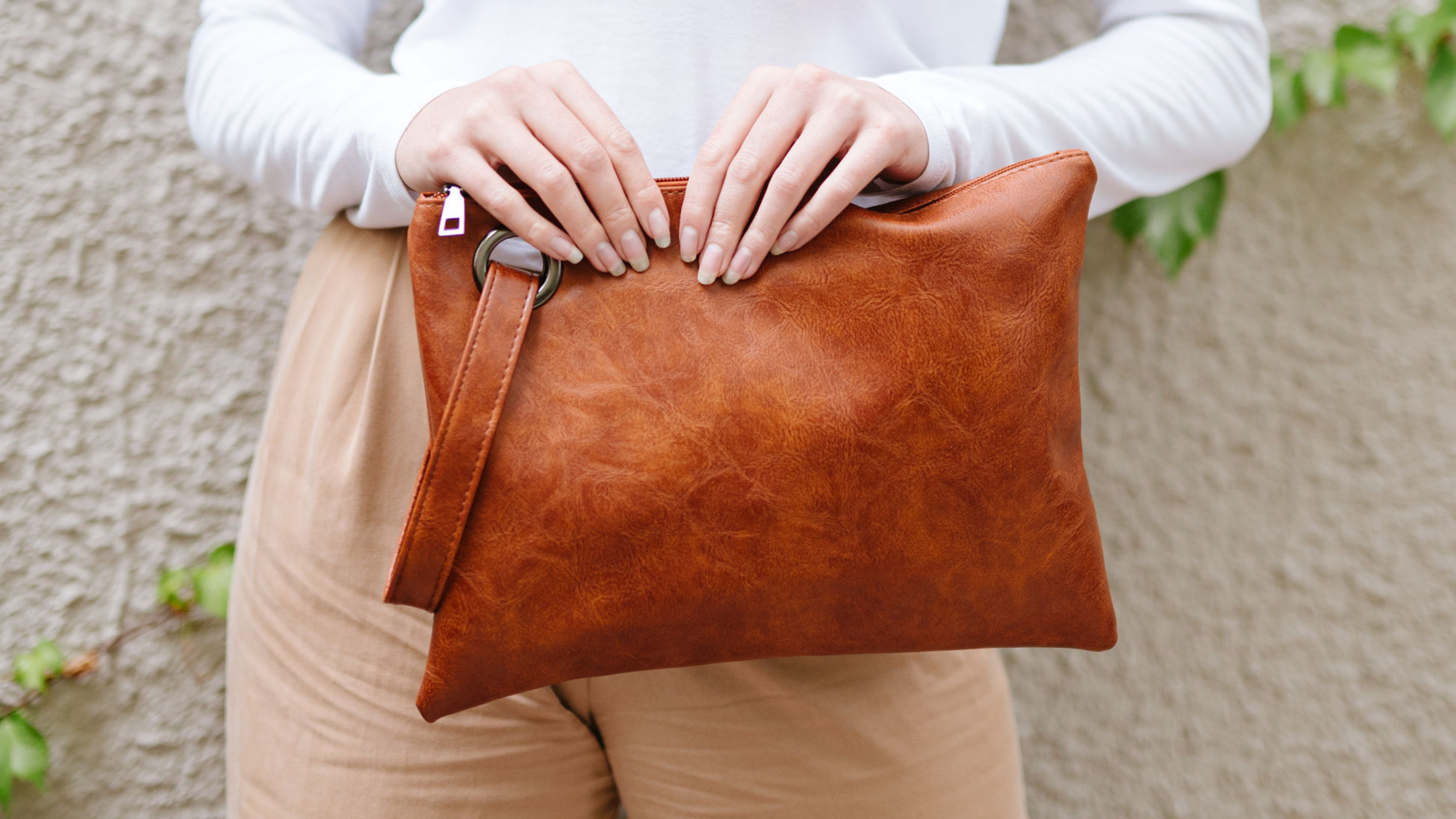 Modern and Chic Boutique Clara Clutch + Wallet Crossbody