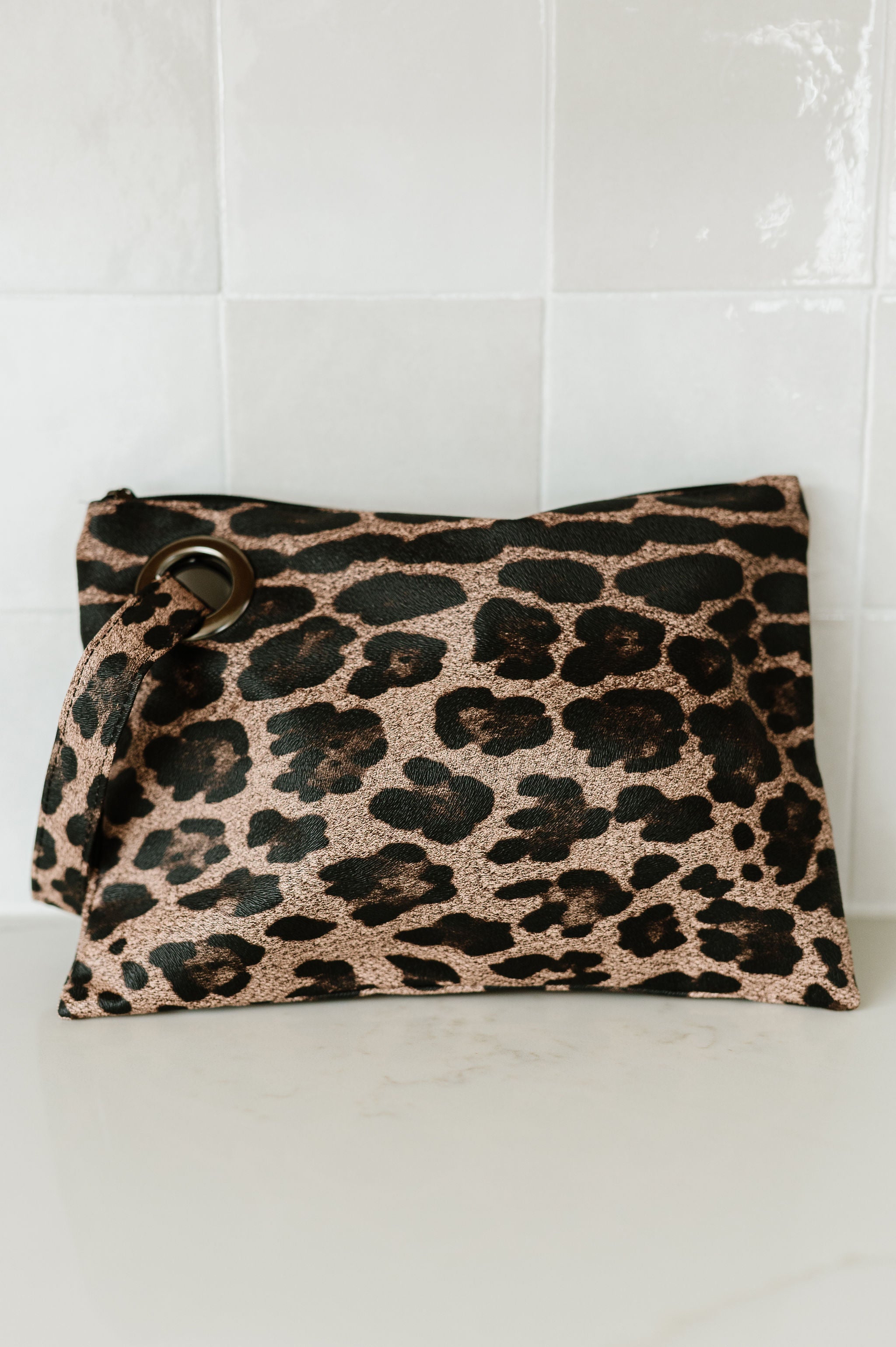 Alexa Oversized Clutch - Final Sale – modern+chic