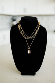 neila lock chain necklace
