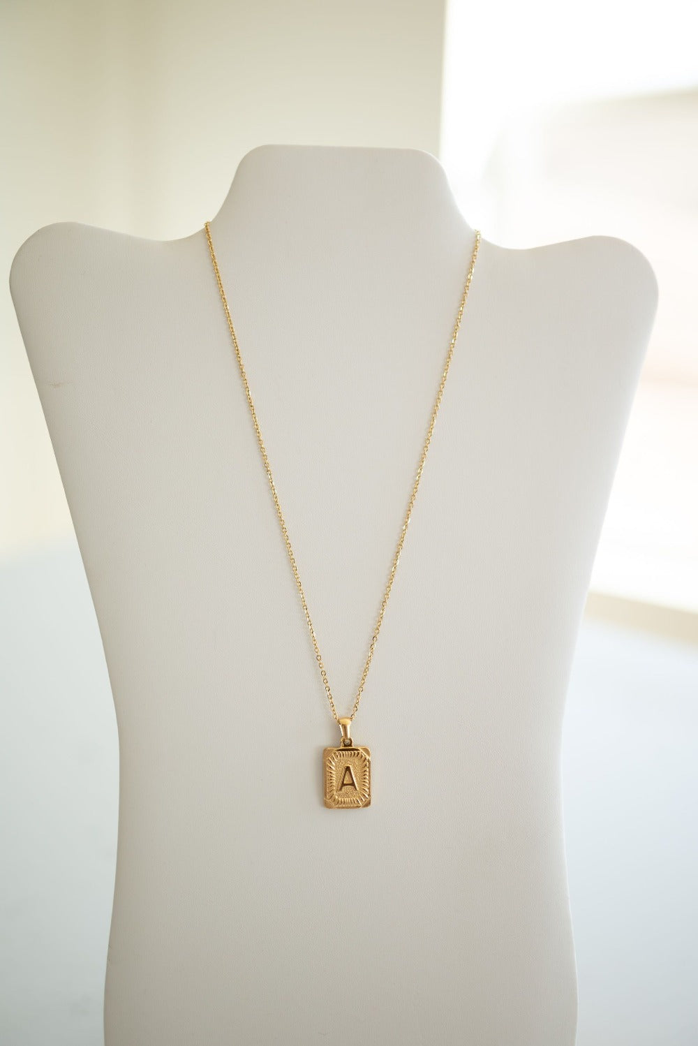 selena initial pendant necklace