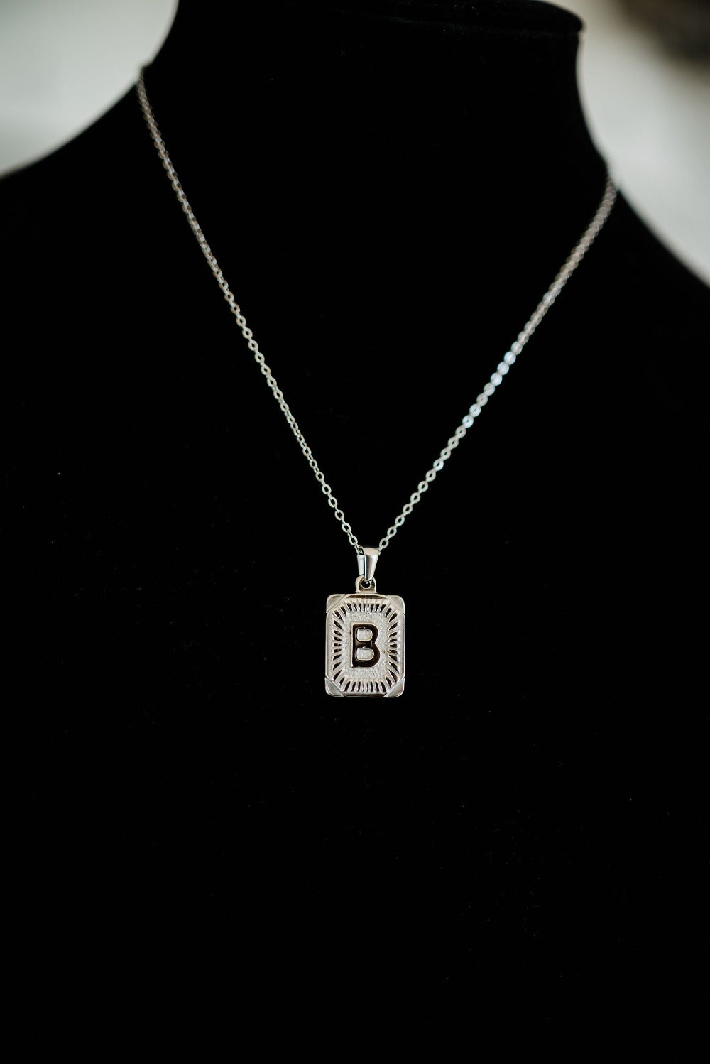 selena initial pendant necklace