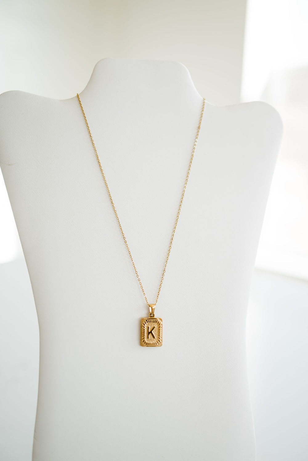 selena initial pendant necklace