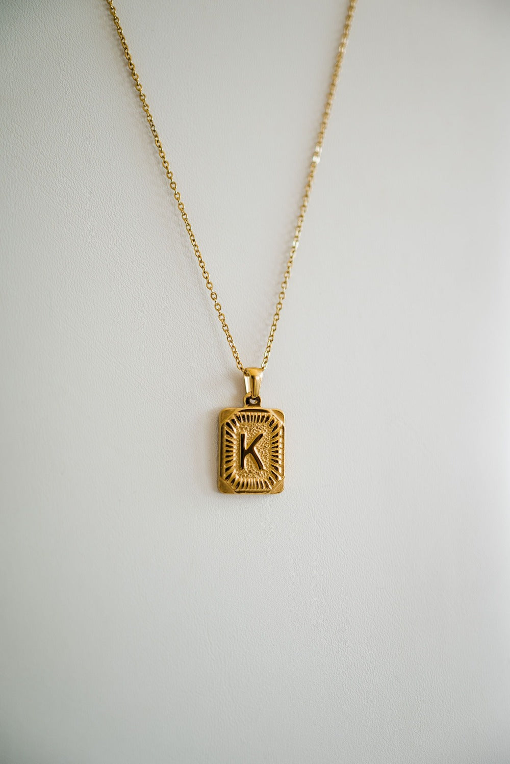 selena initial pendant necklace