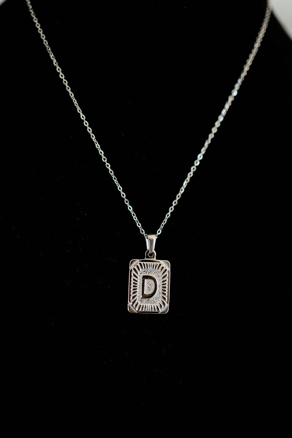 selena initial pendant necklace