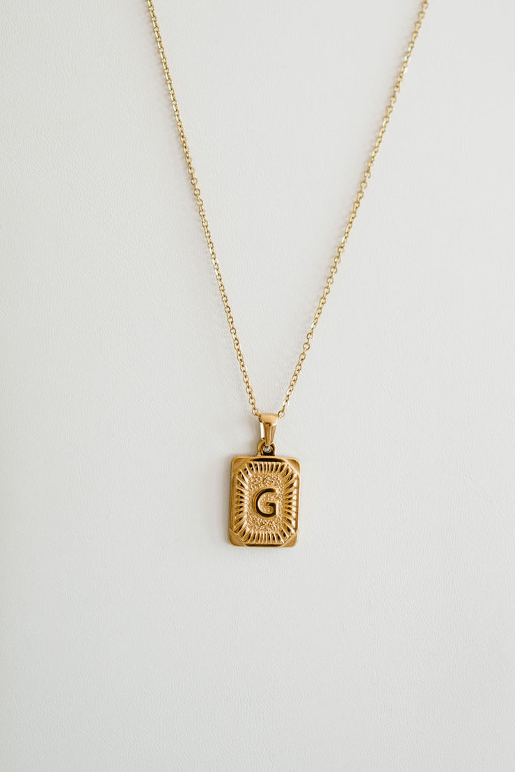 selena initial pendant necklace