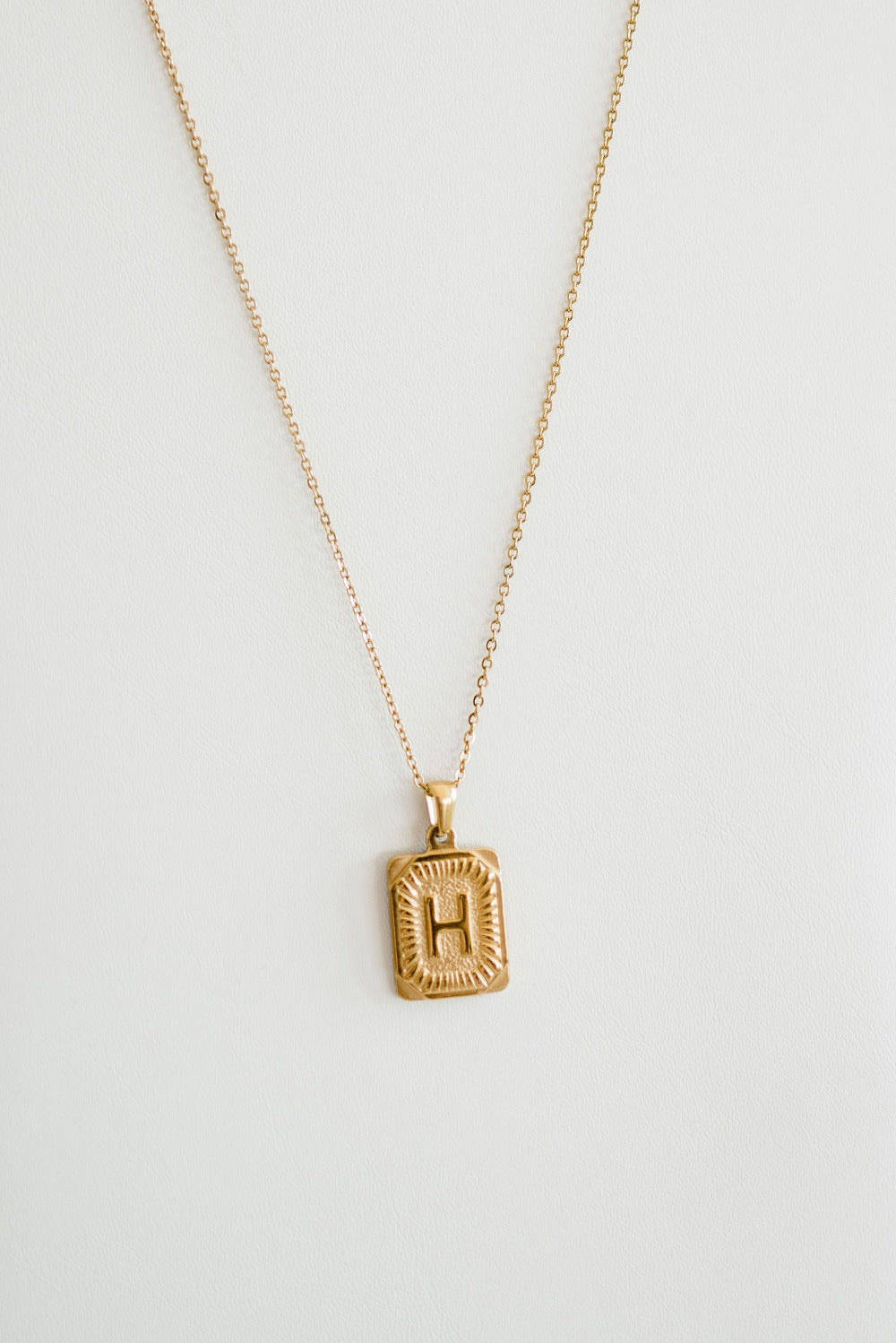 selena initial pendant necklace