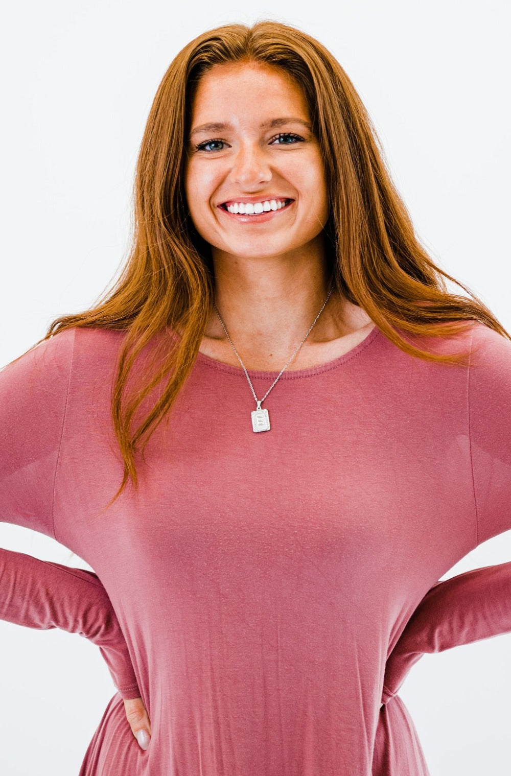 selena initial pendant necklace